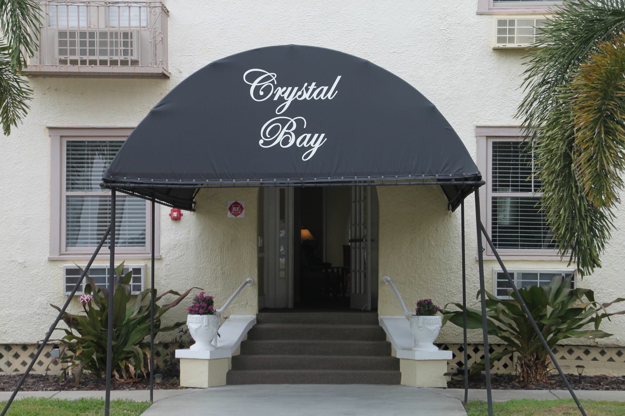 Crystal Bay Historic Hotel Сент-Питерсберг Экстерьер фото